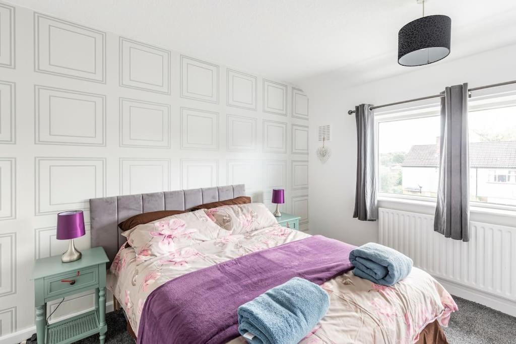 Entire Charming 5-Bed House In Darwen Blackburn Bb1 Free Parking Roadside Rishton Exterior photo